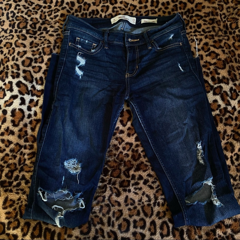 Hollister dark wash distressed jeans, size 3